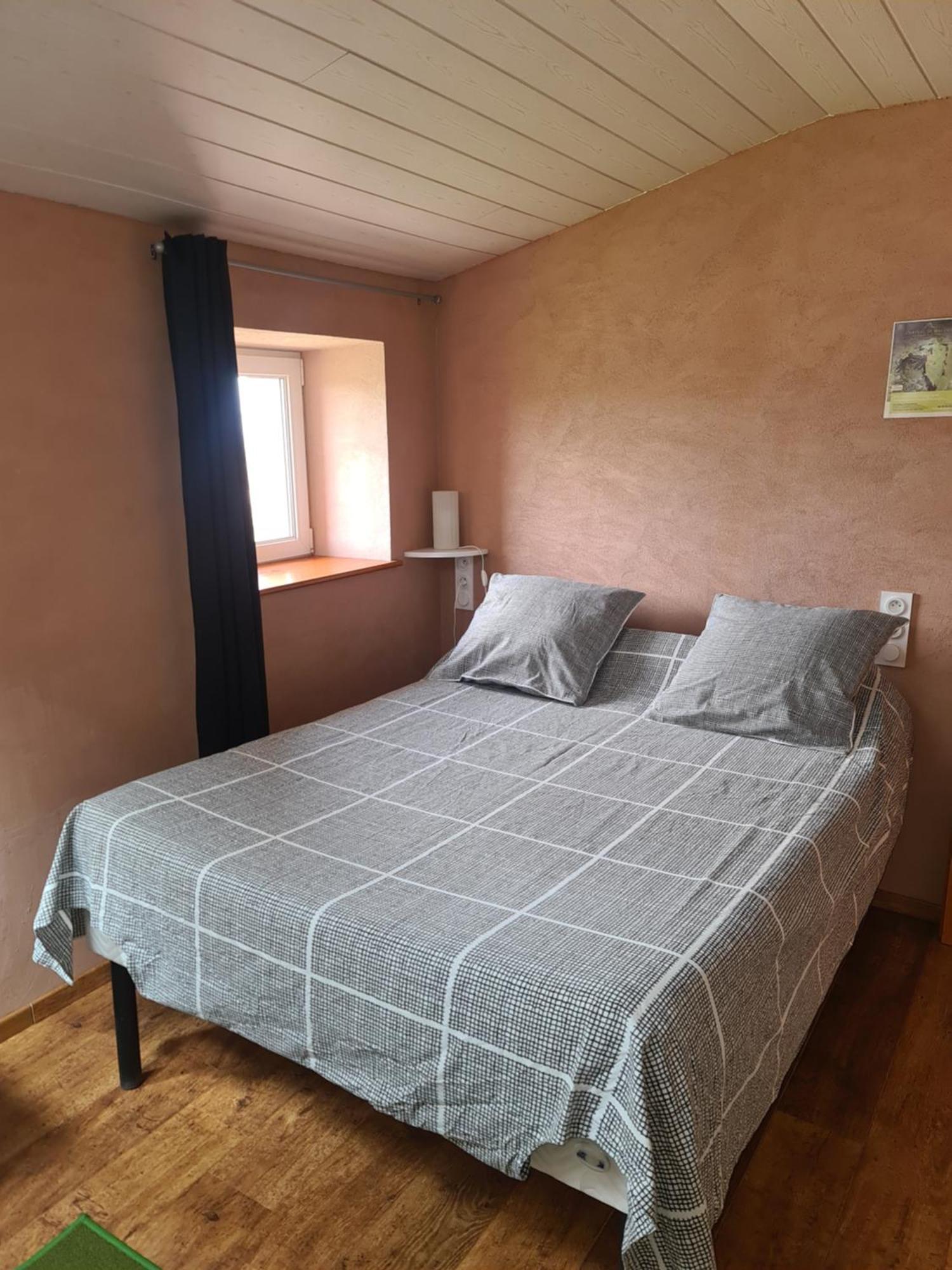 Gite Chez Tiane Saint-Flour-L'Etang 外观 照片