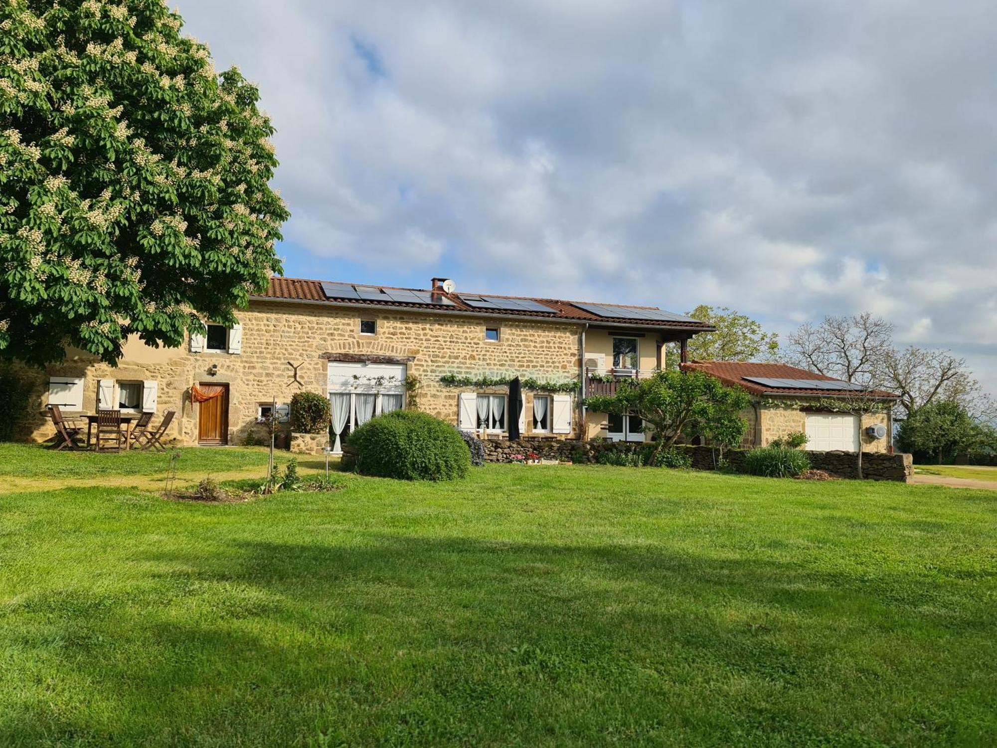 Gite Chez Tiane Saint-Flour-L'Etang 外观 照片